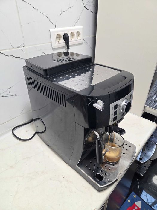 Espressor Automat DeLonghi Magnifica S ECAM 22.110 Aparat Cafea Boabe