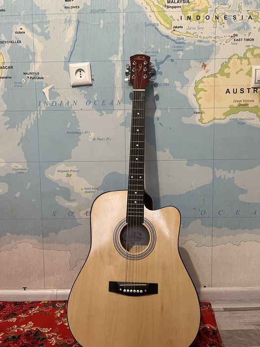 Акустическая гитара