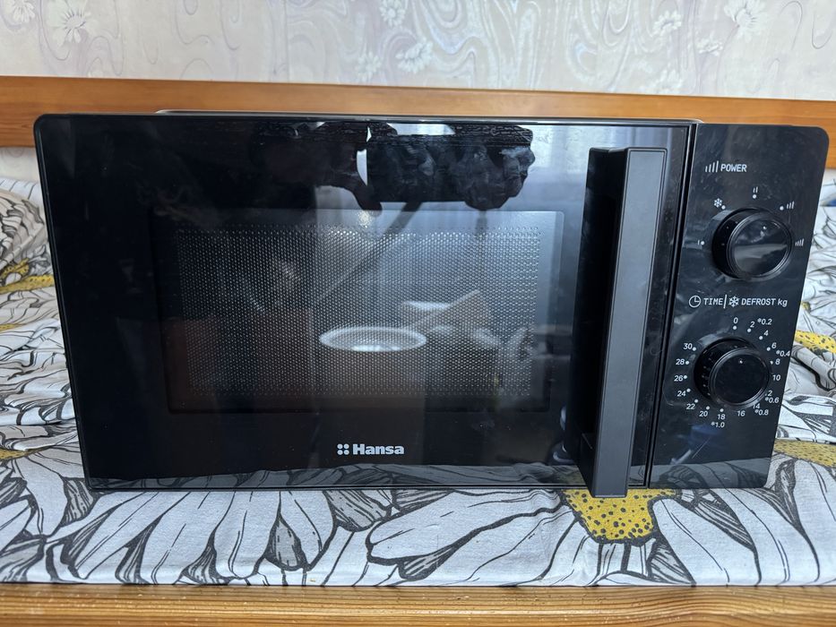 Микроволновка Hansa