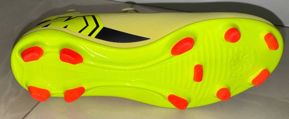 НОВЫЕ ОРИГИНАЛЬНЫЕ футбольные бутсы Nike из Италии