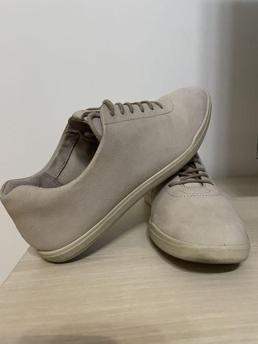 Pantofi casual ECCO model mai ingust