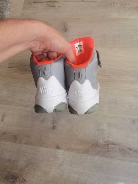 Nike tip gheata piele naturala 40,5  120 lei