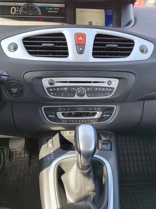 Рентакар коли и бусове под наем