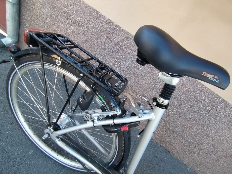 Vând bicicleta roti pe 28 proveniență Germania