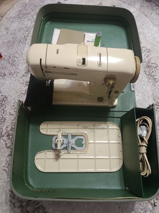 Mașina cusut Bernina 731 metal