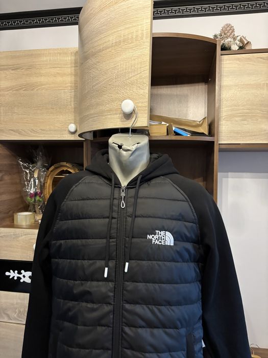 Vând hanorac de barbați