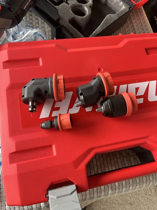 Шуруповерт Гайковерт УШМ