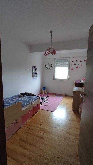 Дава се под наем Тристаен апартамент в София, Витоша - 100 кв.м за 600 € - Снимка #1