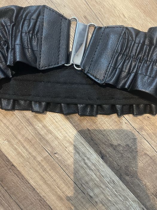 Колани от еко кожа