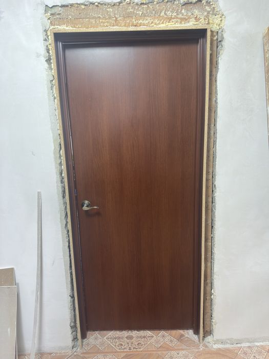 Продам меж комнатные двери