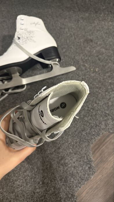 Фигурные коньки Nordway Sofia, 35 размер