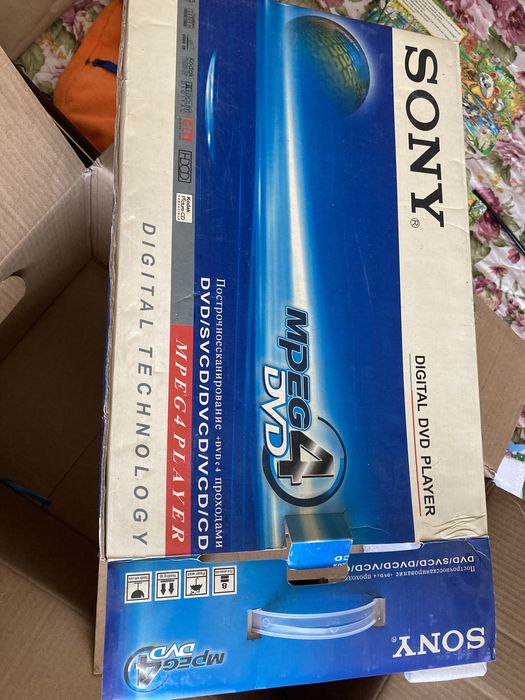 DVD плеер sony с пультом