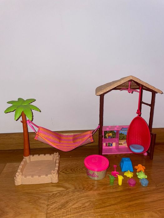 Jucării cu diverse accesorii