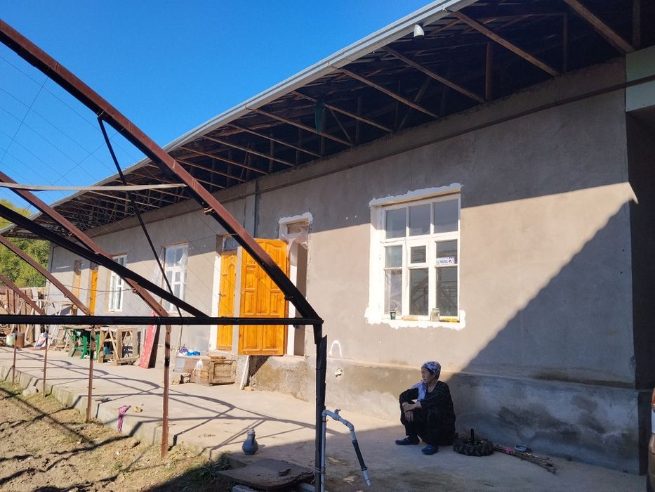 SEX va sklad uchun 3ta kotta kotta xonalar