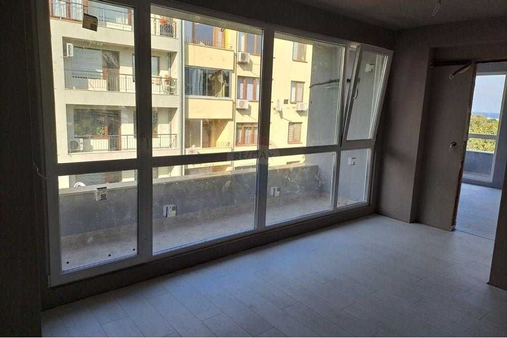 Продава се Двустаен апартамент в Варна, Аспарухово - 50 кв.м за 1660 €/кв.м - Снимка #4