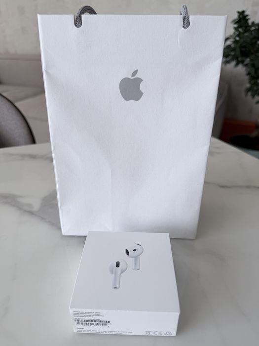 Слушалки Apple AirPods 4 ANC, бели, нови, гаранция