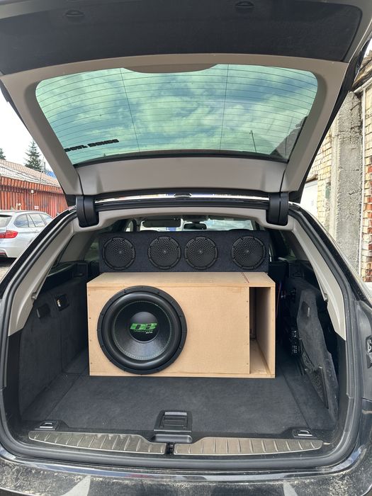 Montaj boxe/ambientale/Carplay/subwoofer/camera marsarier/insonorizari