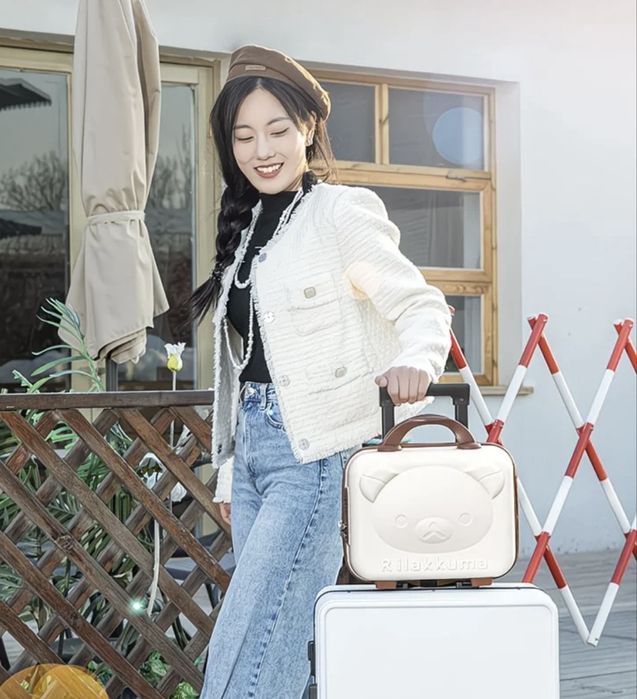 продается маленький чемодан для ручной клади