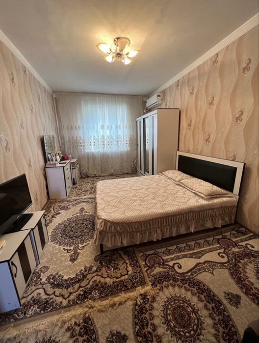 БЕРУНИ метро. Банковский