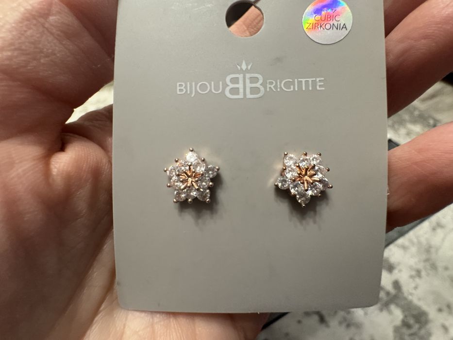Нови обици с цирконий Bijou Brigitte