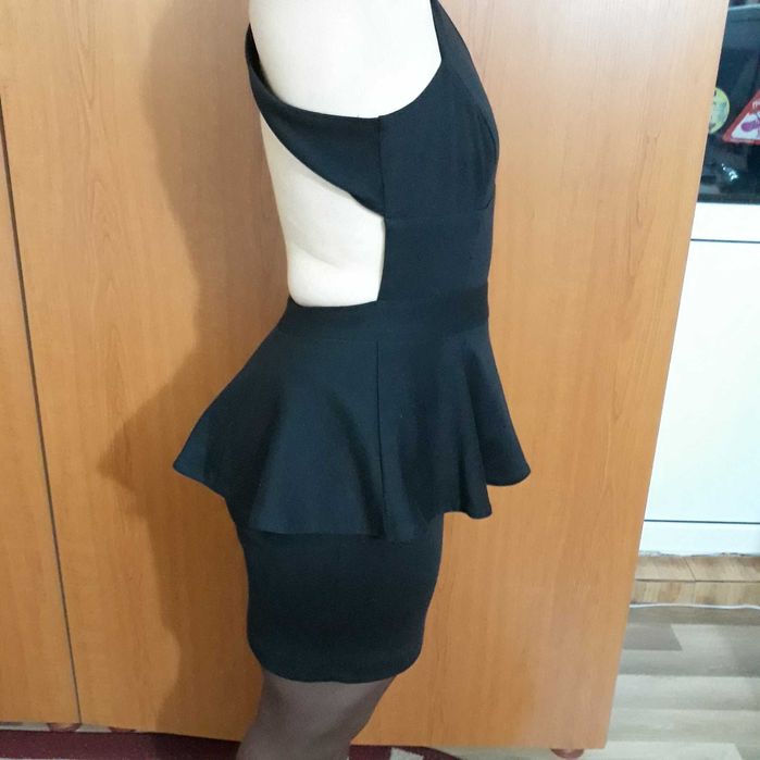 Rochie neagra sexy  Asos