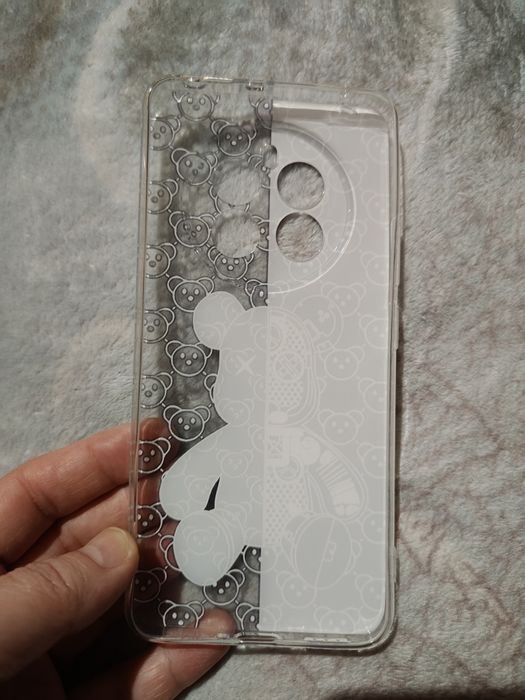 Офигенный чехол, на верхней строчке написано для какой марки.