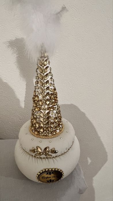 Сәукеле и көпшік