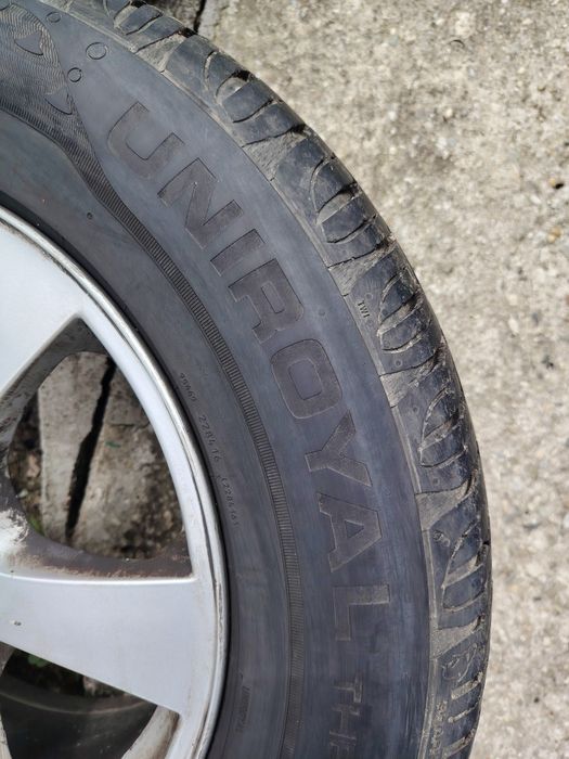 Jenti originale Volvo XC 60 cu anvelope vară 235 65 R17. Vând sau schimb.