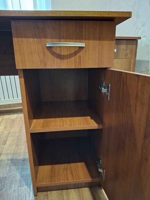 Стол письменный   .