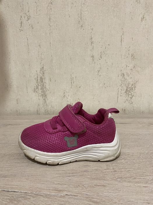 Кросовки для девочки 20 размер