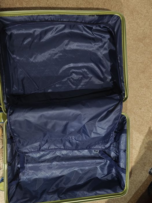 Продам чемодан в идеальном состоянии