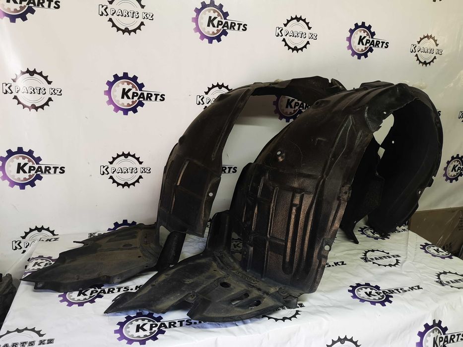 Подкрыльник передний  на лексус Gs190 Gs300 Gs350