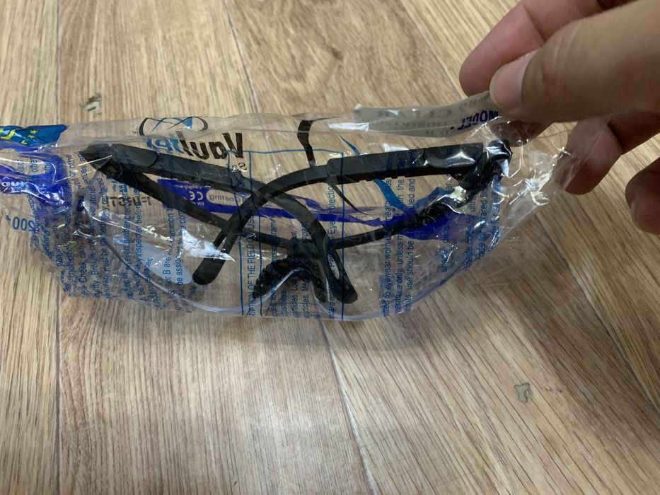 Продам спец. очки