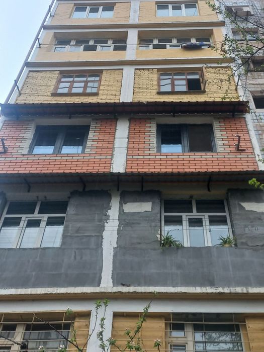 Установка козырьков.