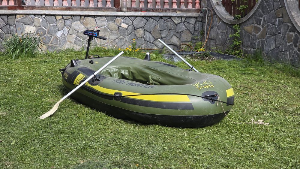 Vând barcă gonflabila cu motor electric 12 v