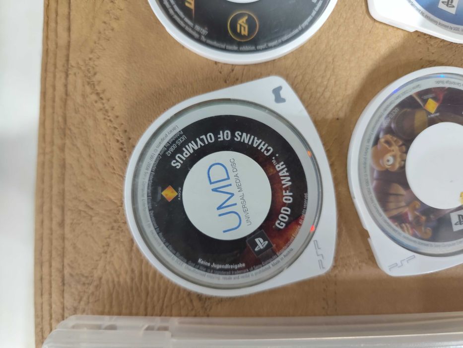 PSP Sony 1004   , зарядно,7 игри.