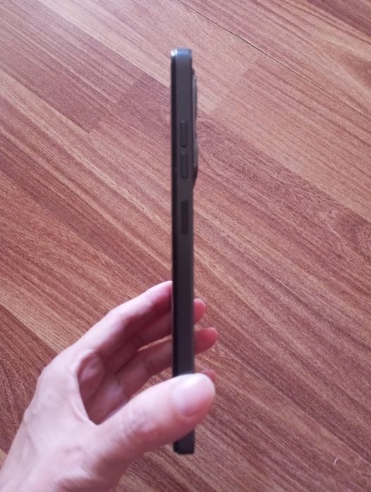 Продам смартфон Tecno Spark 20