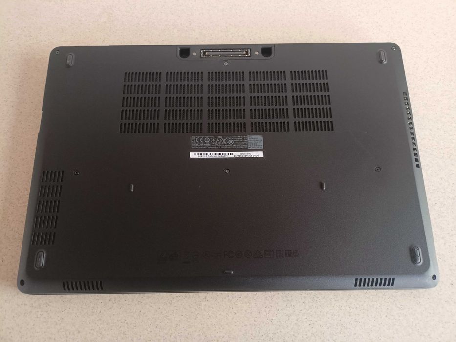 Laptop Dell E5570 display 15,6 FHD I5-6300u ram 8 ddr4 SSD M2 128gb