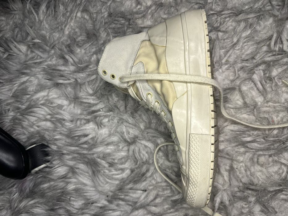 adidasi guess uri