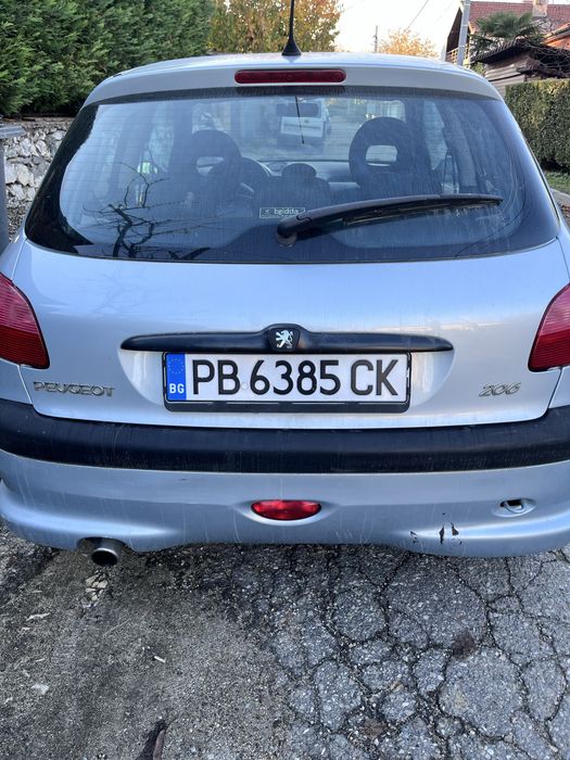 Пежо 206 xs запазено, обслужено , всичко платено