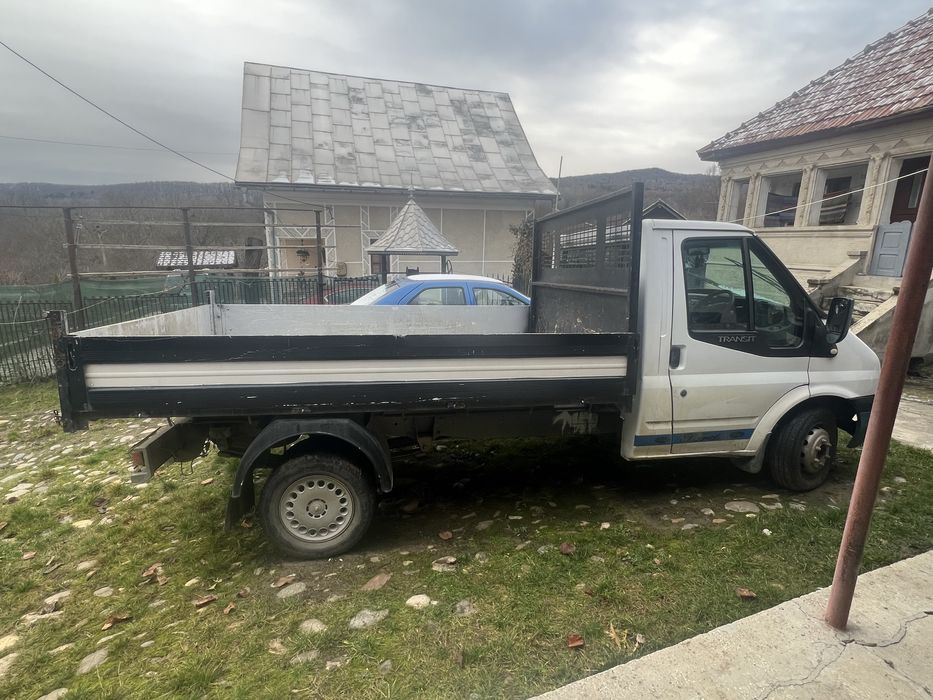 Autoutilitara Ford Transit