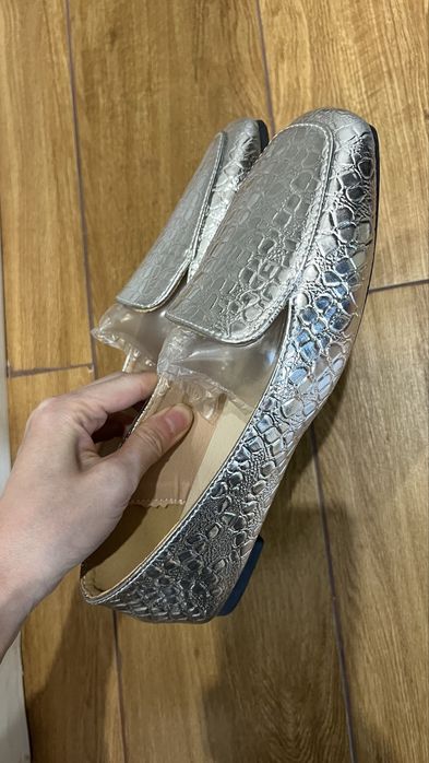 Лоферы новые женские