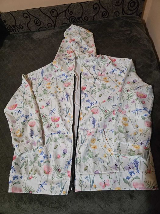 Vand 2 bluze cu gluga, tip cardigan, 2XL, noi
