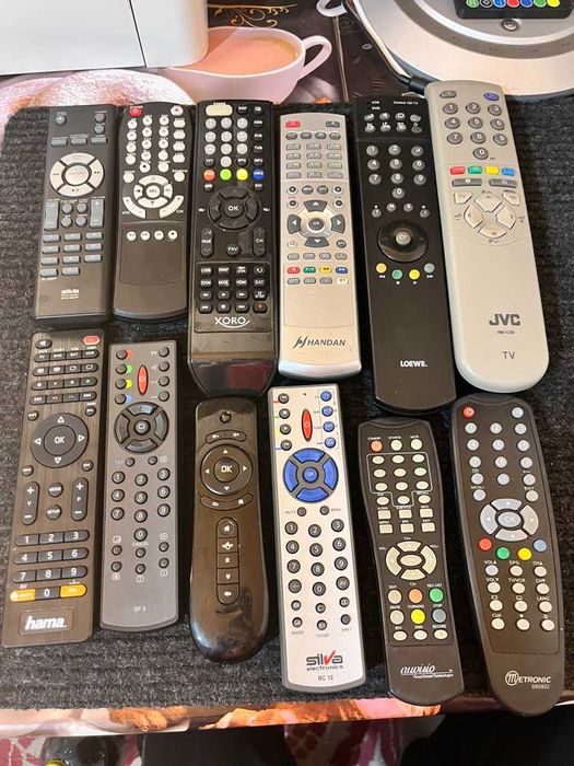 Lot Telecomenzi Originale si Universale - Verificate & Curatate