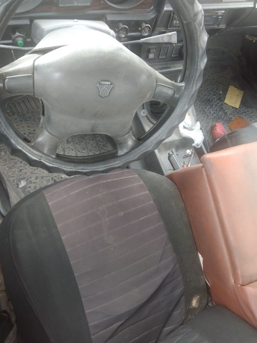 Volga 31029 sotiladi srochniy