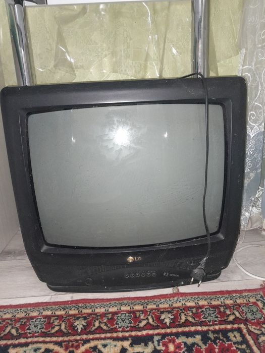 Продам телевизор