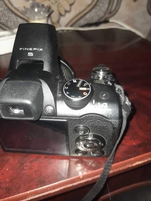 Фотоапарат прафисаналний. Фужифилим