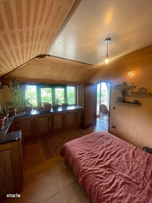 Casa ecologica din beton de canepa, 200 mp, 11 arii teren, zona Tautii