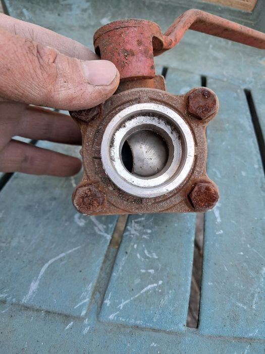 Кранове стари но работещи