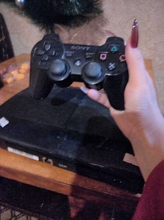 PlayStation3 срочно продам
